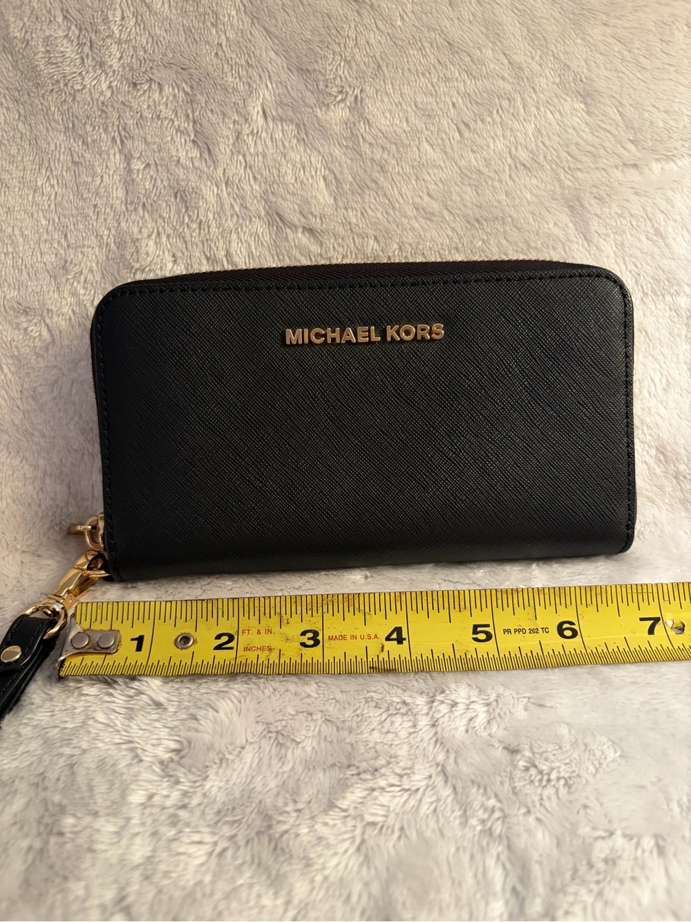 Michael Kors Black and Gold Zip-Around Wristlet Wallet - Picture 4 of 11
